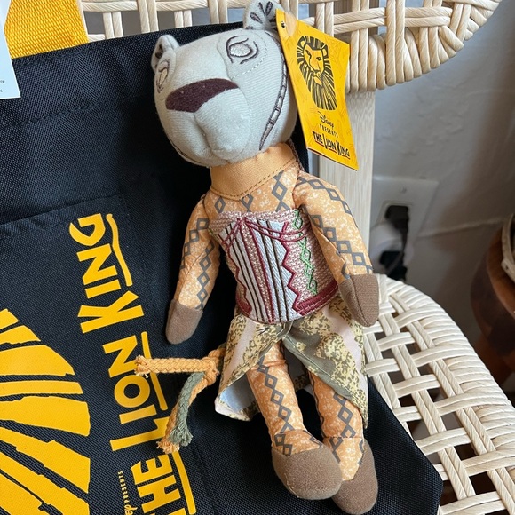 NWT Disney The Lion King Broadway Musical Tote Bag, Nala Plush Doll, Keychain - Picture 7 of 7